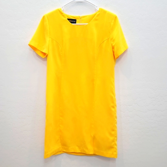 Metro Style Dresses & Skirts - 💕 Metro Style Yellow Cap Sleeves Mini Sheath Dress Women's Size 6 Petite